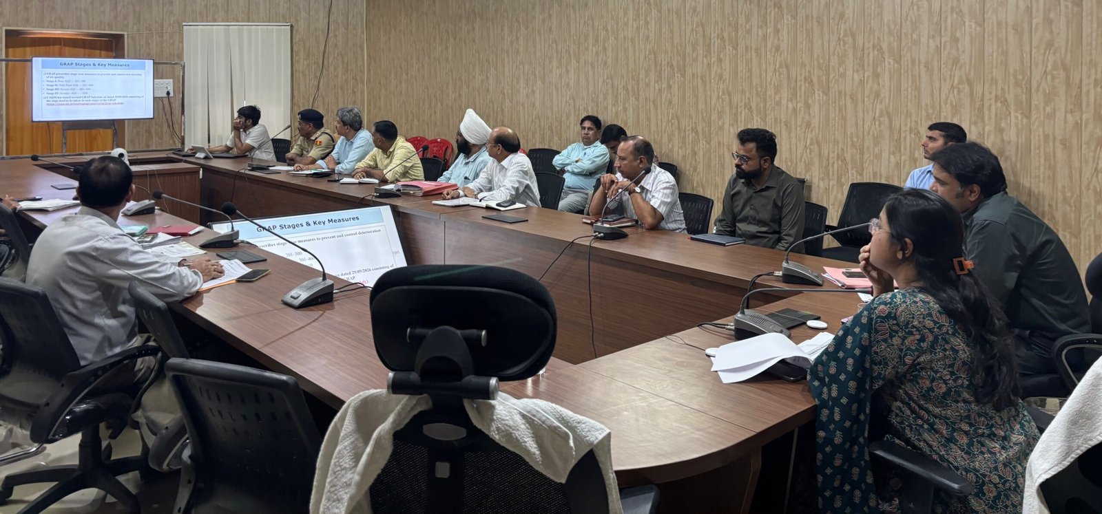 जिला कलक्टर ने निर्देशों की पालना के लिए दिए निर्देश